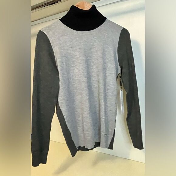 NWT- Tri-colored Calvin Klein Turtleneck Sweater- Medium - Picture 2 of 5